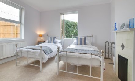 3 Bed in Knodishall 9