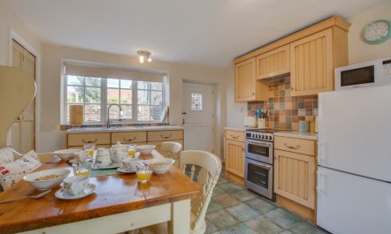 2 Bed in Cley 7