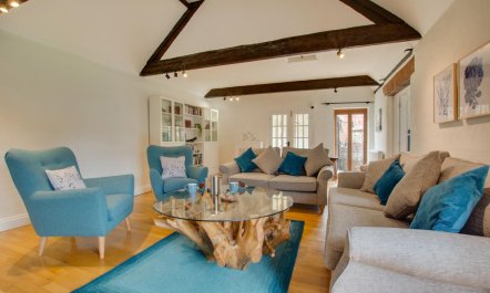 5 Bed in Docking 2