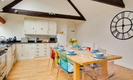 5 Bed in Docking 4