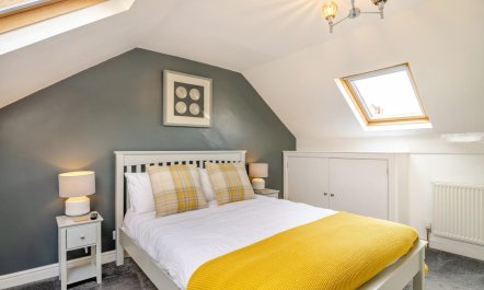 3 Bed in Whitby 1