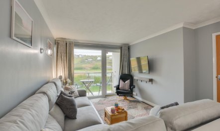 2 Bed in Mawgan Porth 6