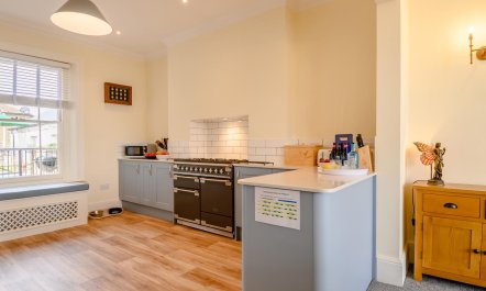 7 Bed in Lowestoft 8