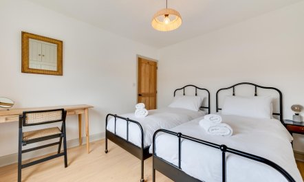 3 Bed in Southwold 9