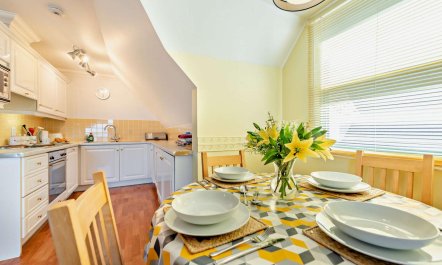 2 Bed in Broad Haven 4