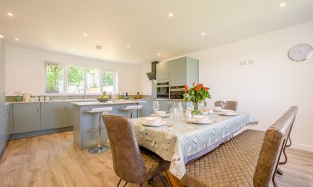 3 Bed in St. Merryn 2
