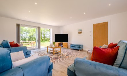 3 Bed in St. Merryn 1