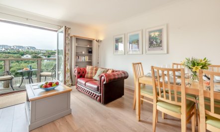 3 Bed in Broad Haven 4