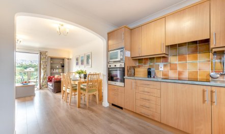 3 Bed in Broad Haven 8