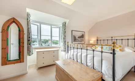 3 Bed in Broad Haven 2