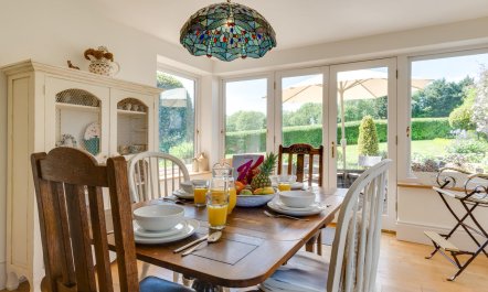 3 Bed in Sutton Scarsdale 5