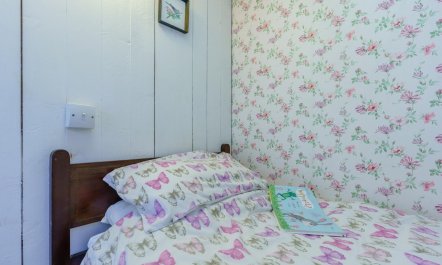 2 Bed in Robin Hoods Bay 5
