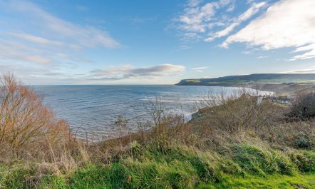 2 Bed in Robin Hoods Bay 6