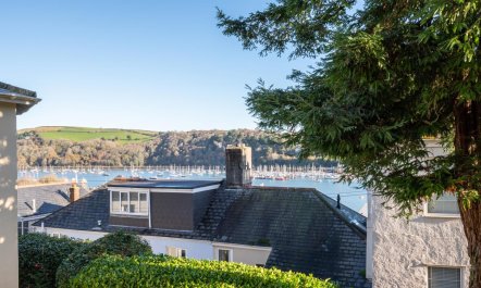 2 Bed in Dartmouth 5