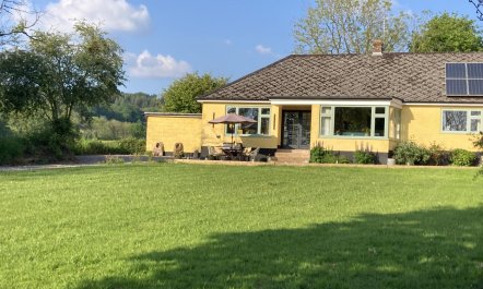 3 Bed in Broadhembury