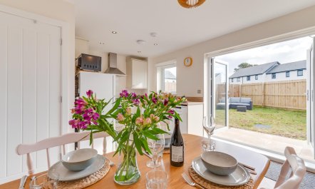 2 Bed in St. Eval 2