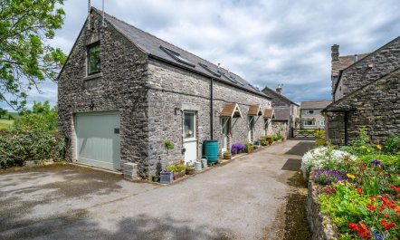 2 Bed in Bakewell 1