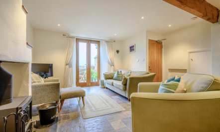 2 Bed in Lanteglos 2