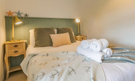 2 Bed in St. Ives 3