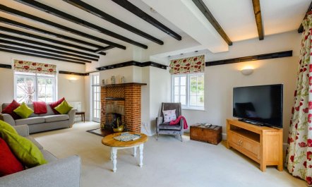 4 Bed in West Runton 8