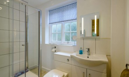 4 Bed in West Runton 6