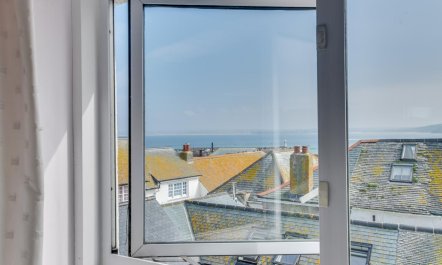3 Bed in St. Ives 8