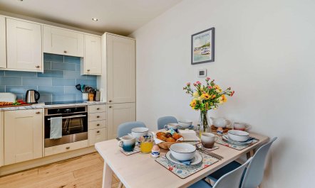 2 Bed in Broad Haven 6