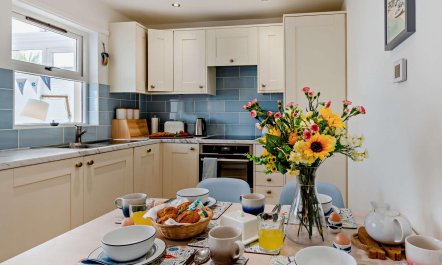 2 Bed in Broad Haven 7