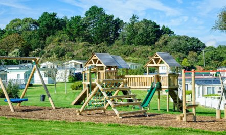 3 Bed in Llanbedrog 1