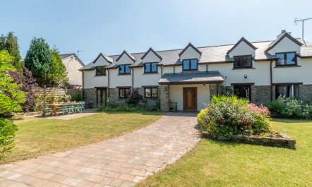 4 Bed in West Down 3