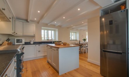 4 Bed in West Down 6