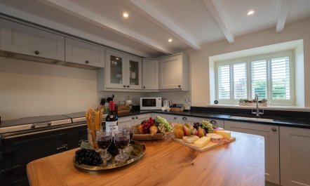 4 Bed in West Down 9