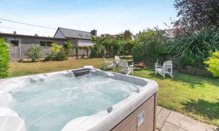 4 Bed in West Down 1