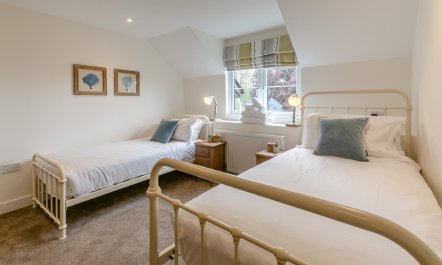 4 Bed in West Down 8