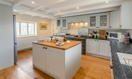 4 Bed in West Down 4