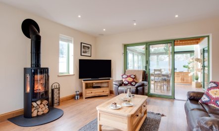 3 Bed in Reynoldston 2