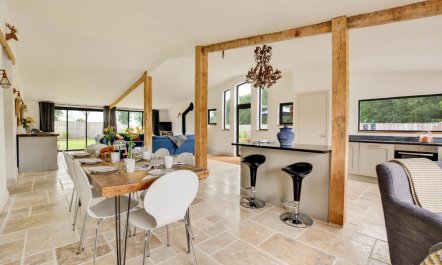 10 Bed in Briston 8