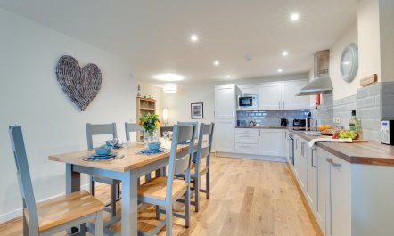 3 Bed in Seahouses 1