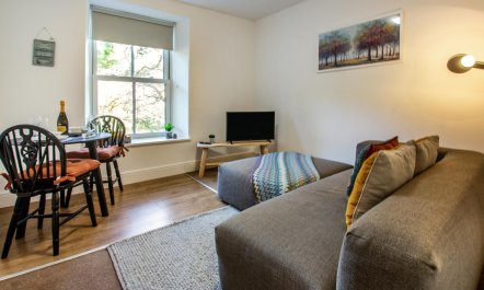 1 Bed in Betws-y-Coed 2