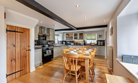 3 Bed in Ringstead 6