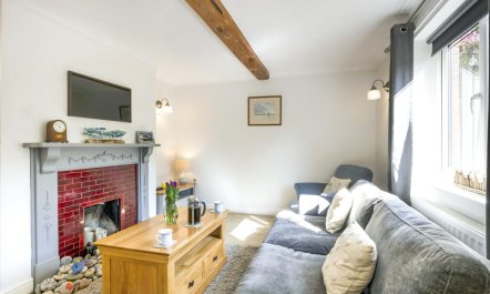 4 Bed in East Runton 3