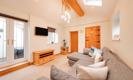 4 Bed in East Runton 7