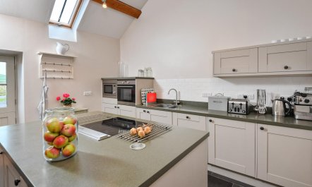 4 Bed in Aberdaron 2