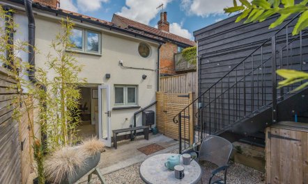 1 Bed in Woodbridge 1