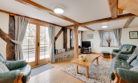 2 Bed in Y Drenewydd 2