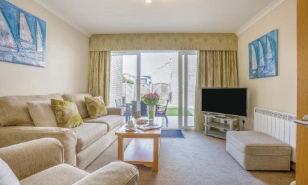 3 Bed in Christchurch 5