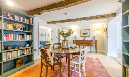 7 Bed in Kimberley 8