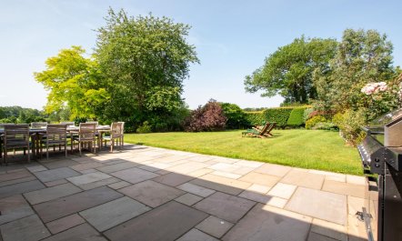 7 Bed in Kimberley 6