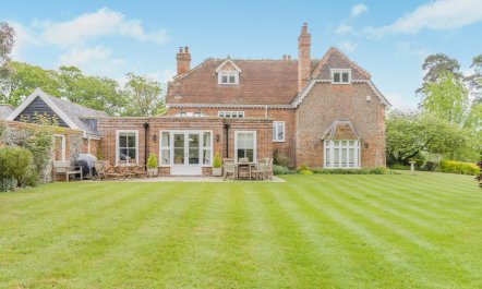 7 Bed in Kimberley 9