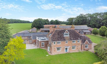 7 Bed in Kimberley 1